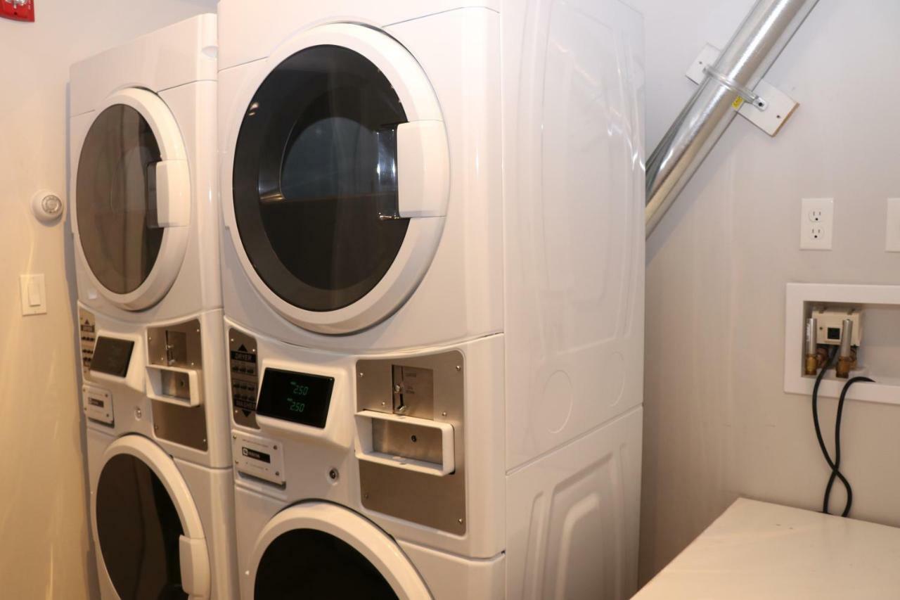 A Stylish Stay W/ A Queen Bed, Heated Floors.. #31 Brookline Exterior photo